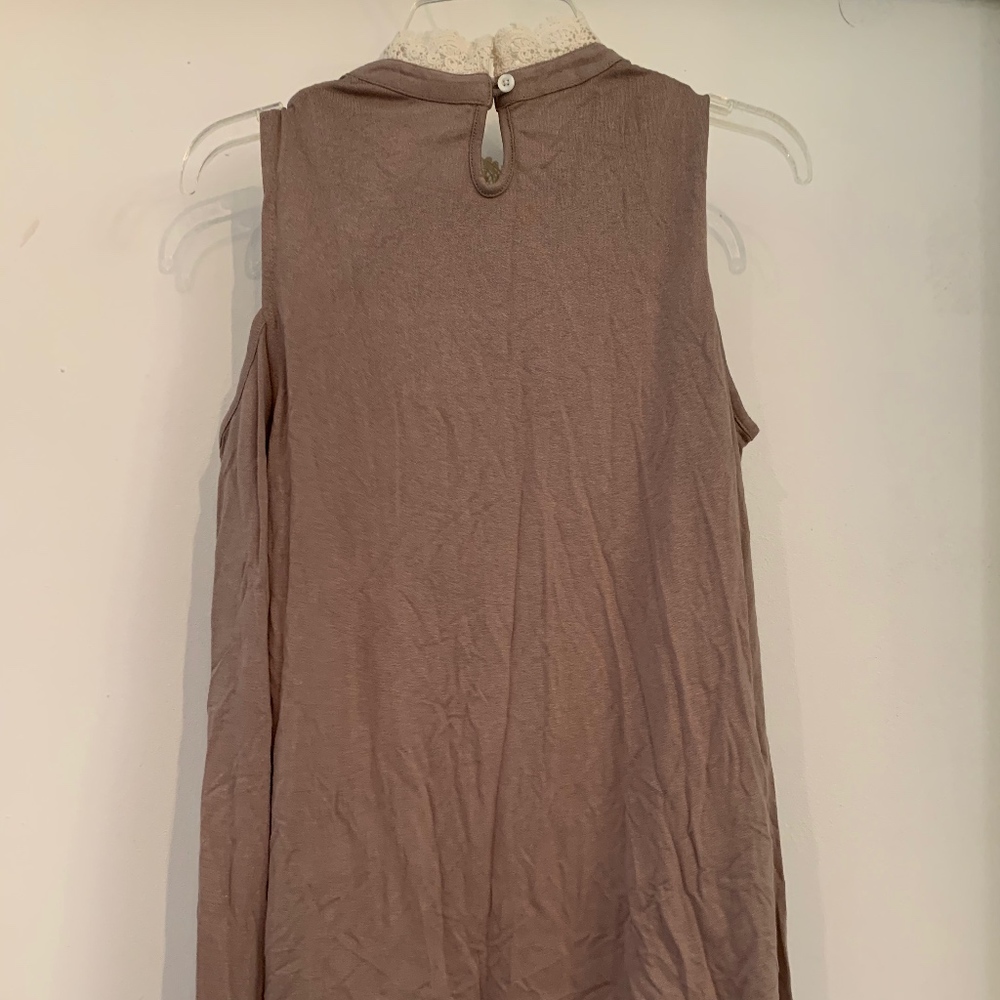 Cold Shoulder - Picture 2 of 5